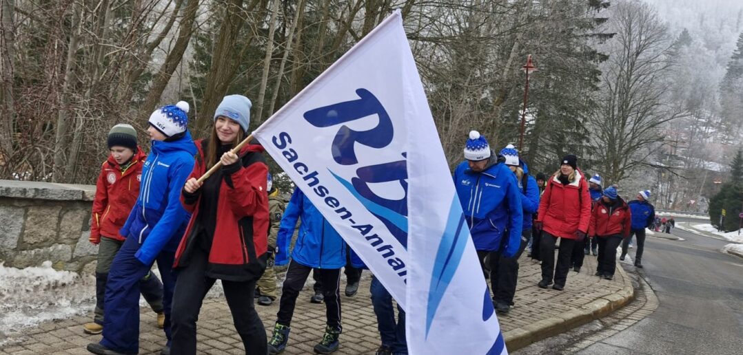 motion_photo_5014693014226848974-1078x516